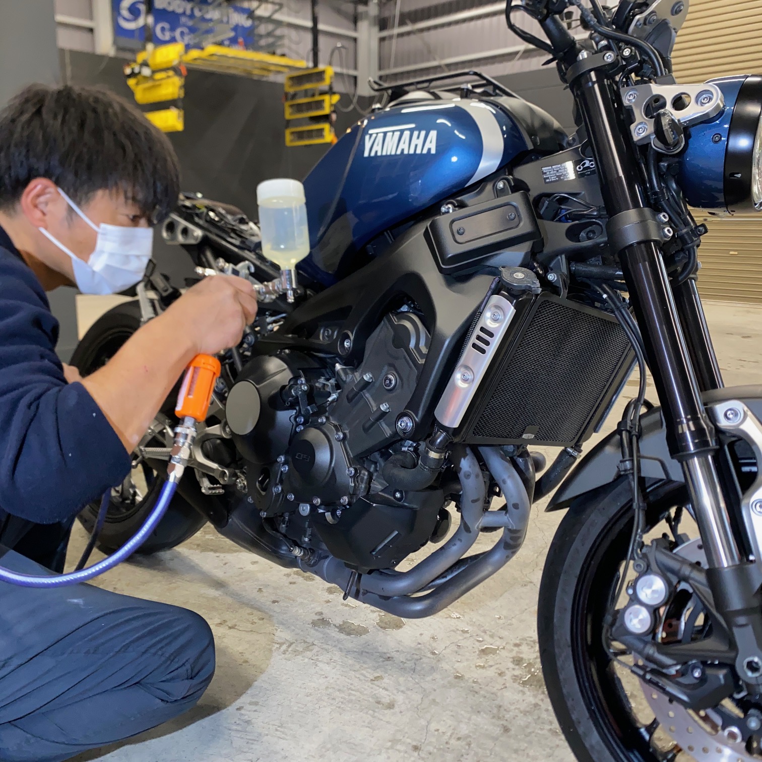 RN46J XSR900 に高品質で高耐久なバイクコーティングを施工しました。エンジン、マフラー、ホイールにもコーティングしました。