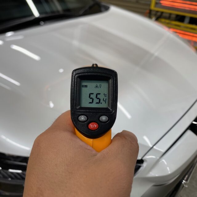 徳島県阿波市のお客様の新車トヨタ ZVG10 カローラクロス に高品質で高耐久なボディガラスコーティングを施工しました。ホイールコーティングもセットで実施しました。