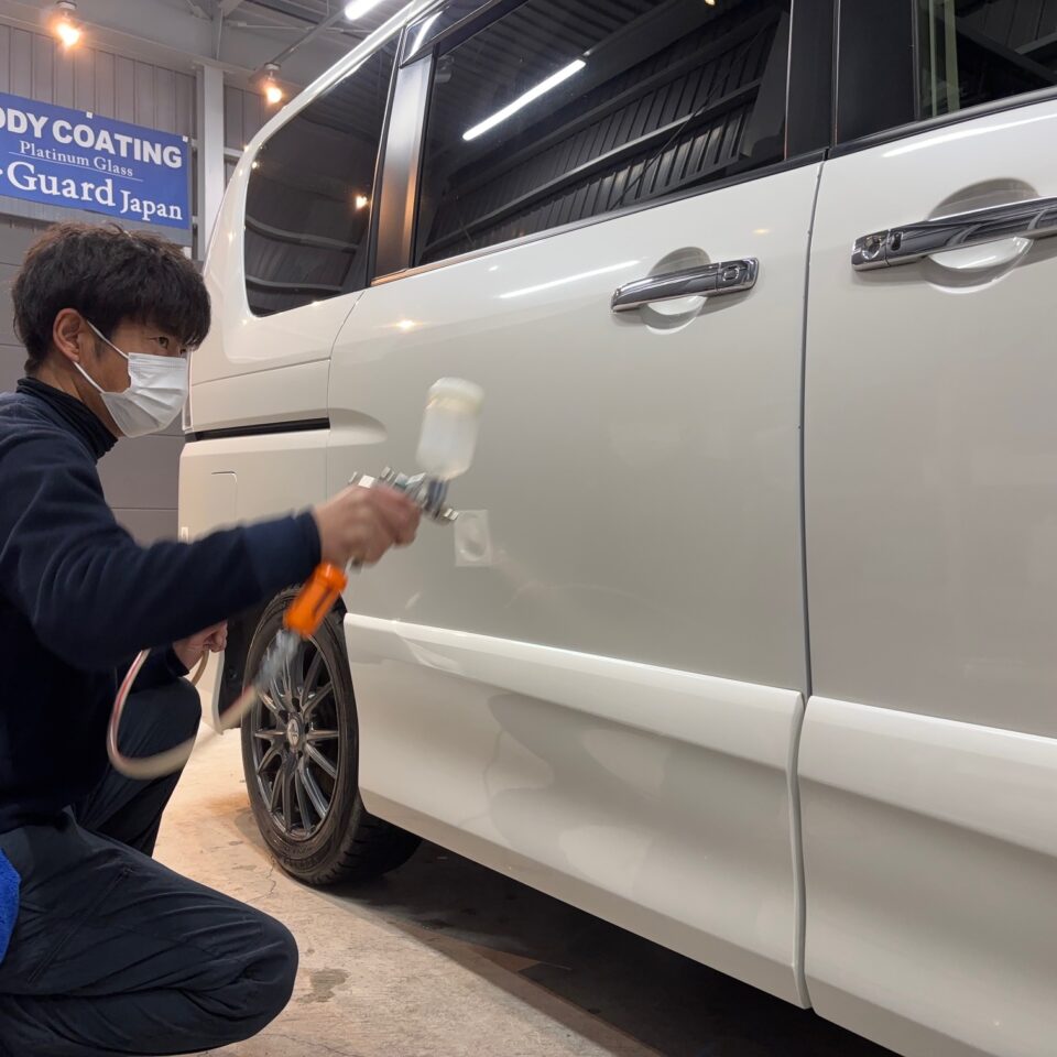 ニッサン HFC26 セレナハイウェイスター 徳島県三好郡ボディガラスコーティング スプレーガン施工