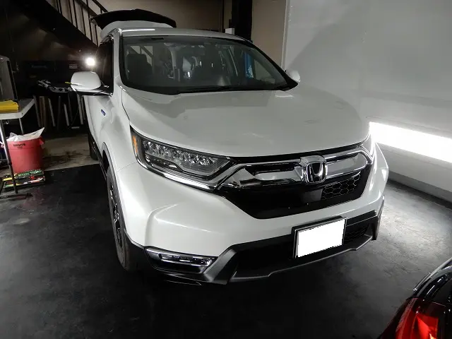 ホンダCR-Vにセラミックコーティングを施工。徳島県のカーコーティング専門店SOUPではアウトドアに最適なコーティングを提案しています。