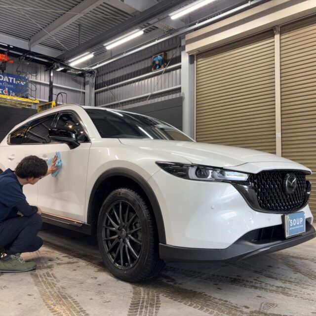 マツダCX-8にコーティング専用ローション仕上げを施工。徳島県カーコーティング専門店SOUPにて、艶やかで美しいボディへと仕上げました。