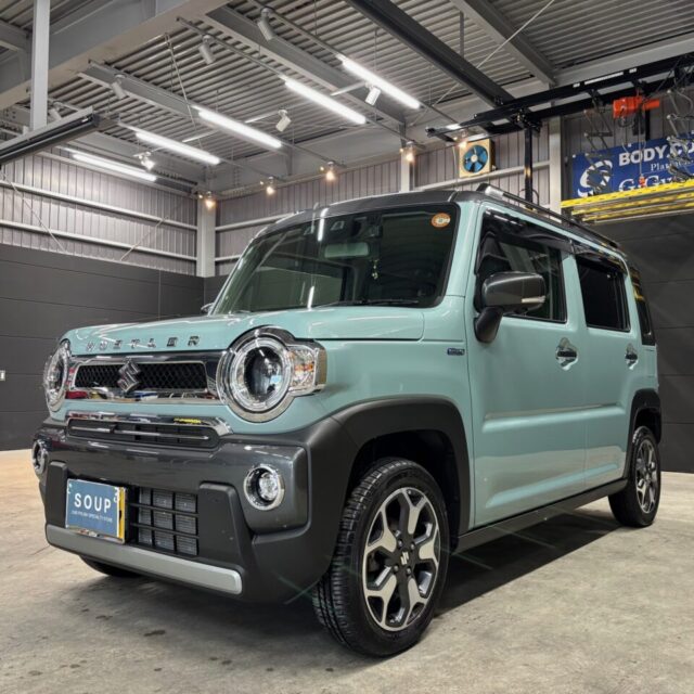 スズキ ハスラー（MR92S）、徳島県のカーコーティング専門店SOUPにてコーティングメンテナンス施工後の一枚。
鮮やかなボディが輝きを取り戻し、美しい艶感が際立っています。