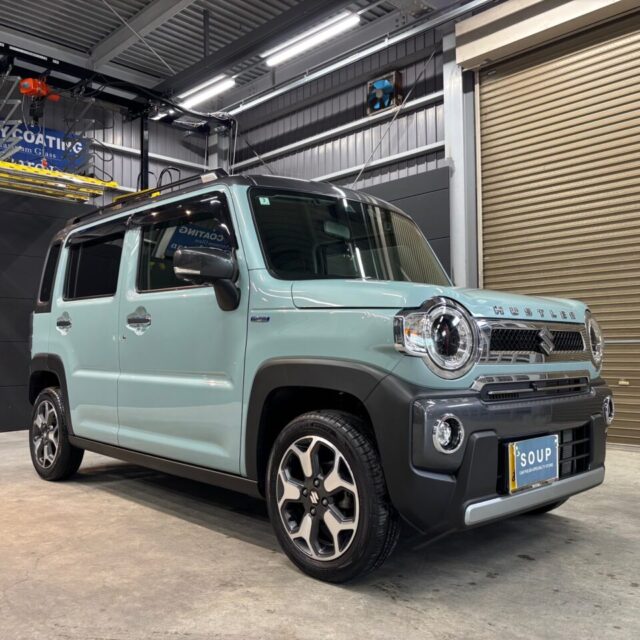 スズキ ハスラー（MR92S）、徳島県のカーコーティング専門店SOUPにてコーティングメンテナンス施工後の一枚。
鮮やかなボディが輝きを取り戻し、美しい艶感が際立っています。