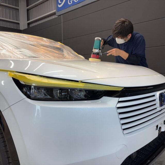 新車ホンダ ヴェゼル （RV5）が徳島県のカーコーティング専門店SOUPにて、SystemX Crystal SSによるセラミックコーティングとボディ研磨施工を受けた直後の美しい外観。