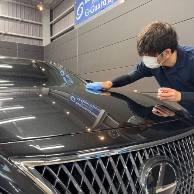 レクサスLS500h(GVF55)にSystem X PROセラミックコーティングを施工した様子。徳島県のカーコーティング専門店SOUPで丁寧に仕上げられた深みのある艶と美しいボディラインが際立つ一台。