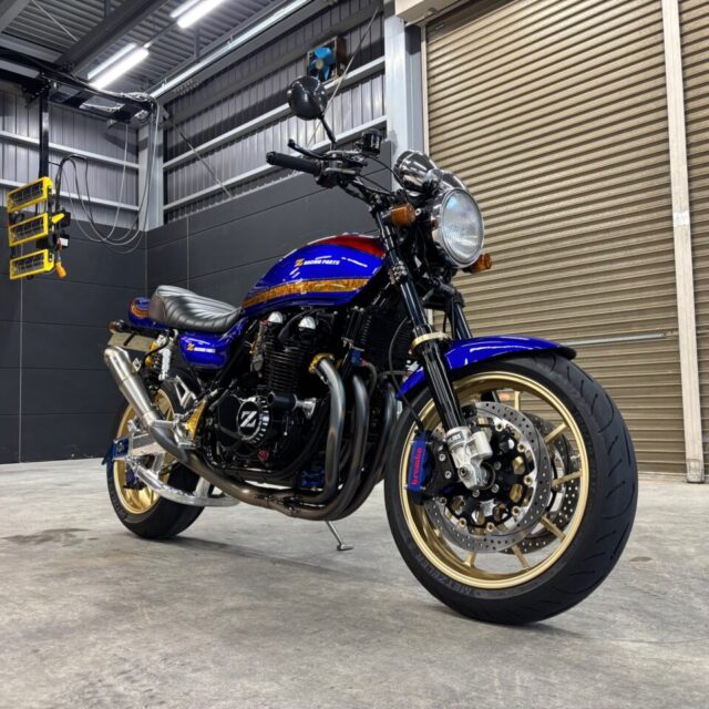 カワサキ ZR750C ゼファー750にSystemX PROセラミックコーティングを施工。徳島県三好市のバイクコーティング専門店SOUPによる、艶やかで高耐久なバイク仕上げ。