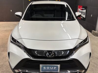 新車トヨタ ハリアー（MXUA80)にSystemX Crystal SSを施工。 徳島県のカーコーティング専門店SOUPによる艶やかで高耐久なセラミックコーティング仕上げ。