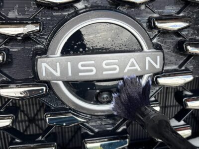 ニッサン 新車 SFNC28 セレナオーテック セラミックコーティングSystemX Diamond SS 4 - 徳島のガラスコーティング・セラミックコーティング専門店 スープ 徳島県三好市のカーコーティング専門店SOUPで施工中のニッサン セレナオーテック(SFNC28)。SystemX Diamond SSセラミックコーティングの前処理として、専用ケミカルで徹底的な洗浄と下地処理を実施。