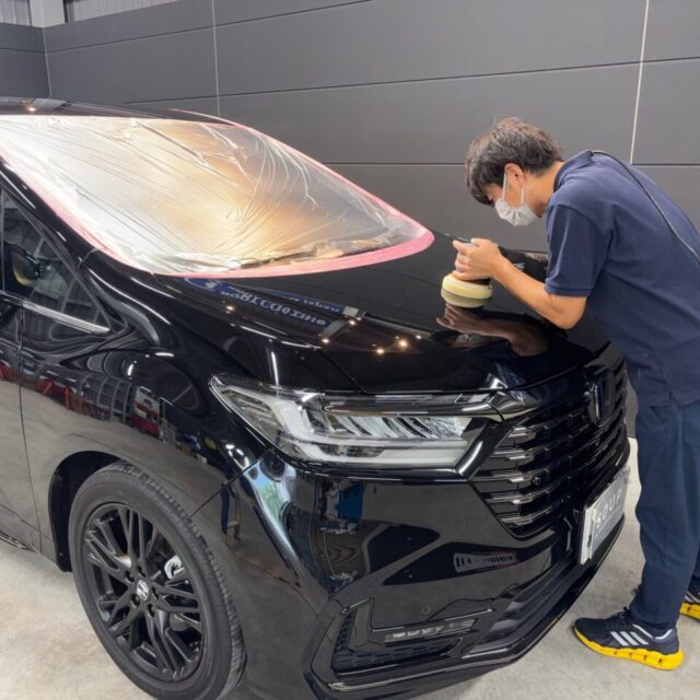 新車 ホンダ RC5 オデッセイ アブソルートがSystemX Crystal SSセラミックコーティングとボディ研磨で新車以上の輝きに整えられた様子（徳島県三好市カーコーティング専門店SOUP）