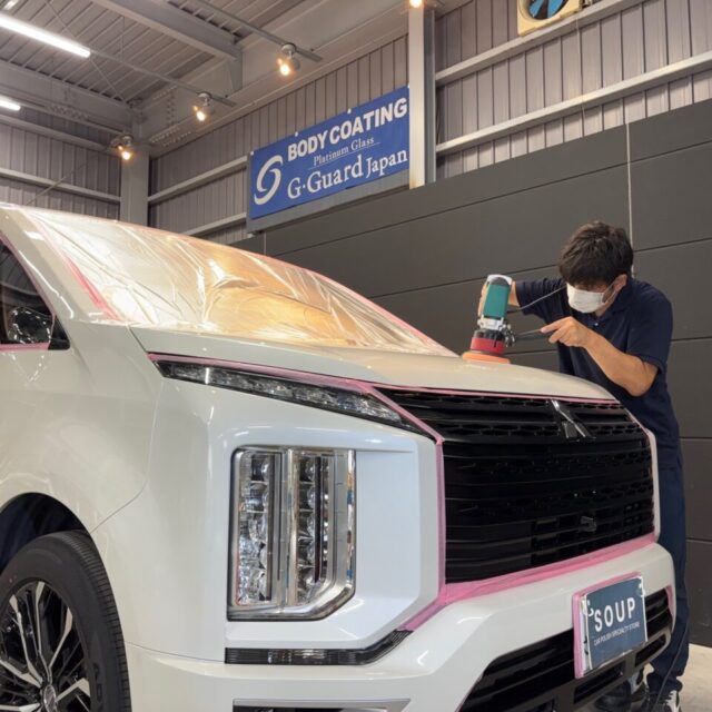 ミツビシ CV1W デリカD:5が、徳島県三好市のカーコーティング専門店SOUPにてSystemX Crystal SS施工とボディ研磨を実施。
新車以上の艶と存在感をまとった、美しい仕上がりへ。