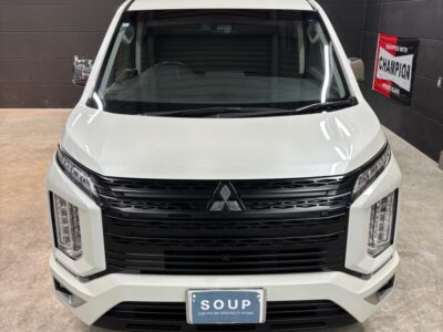 ミツビシ CV1W デリカD:5にSystemX Crystal SSセラミックコーティングを施工。 徳島県三好市のカーコーティング専門店SOUPによる、深い艶と優れた保護性能を兼ね備えた高品質な仕上がり。
