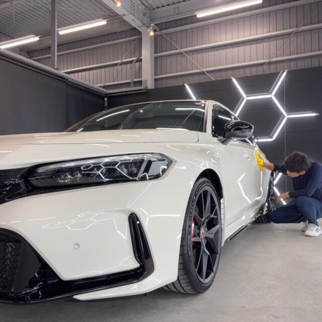ホンダ FL5 シビックタイプRにSystemX PROセラミックコーティングを施工 徳島県三好市のカーコーティング専門店SOUPによる高品質施工。 SystemX PROがもたらす深い艶と優れた耐久性で、シビックタイプRの塗装を長期間保護。