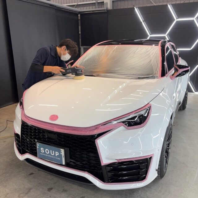 新車レクサス GAYA16 LBX MORIZO RRが、徳島県三好市のカーコーティング専門店SOUPでSystemX Diamond SSセラミックコーティングと高精度ボディ研磨を施工。 新車を超える艶と透明感で、ハイパフォーマンスモデルにふさわしい美しさを実現。
