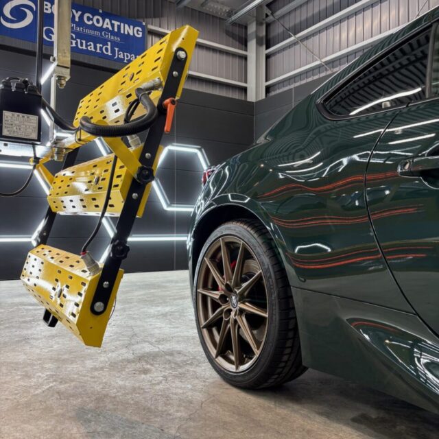 徳島県三好市のカーコーティング専門店SOUPにて、トヨタ ZN8 GR86のホイールコーティングを施工。 ブレーキダストや汚れの固着を防ぎ、美観とメンテナンス性を高める足元保護。