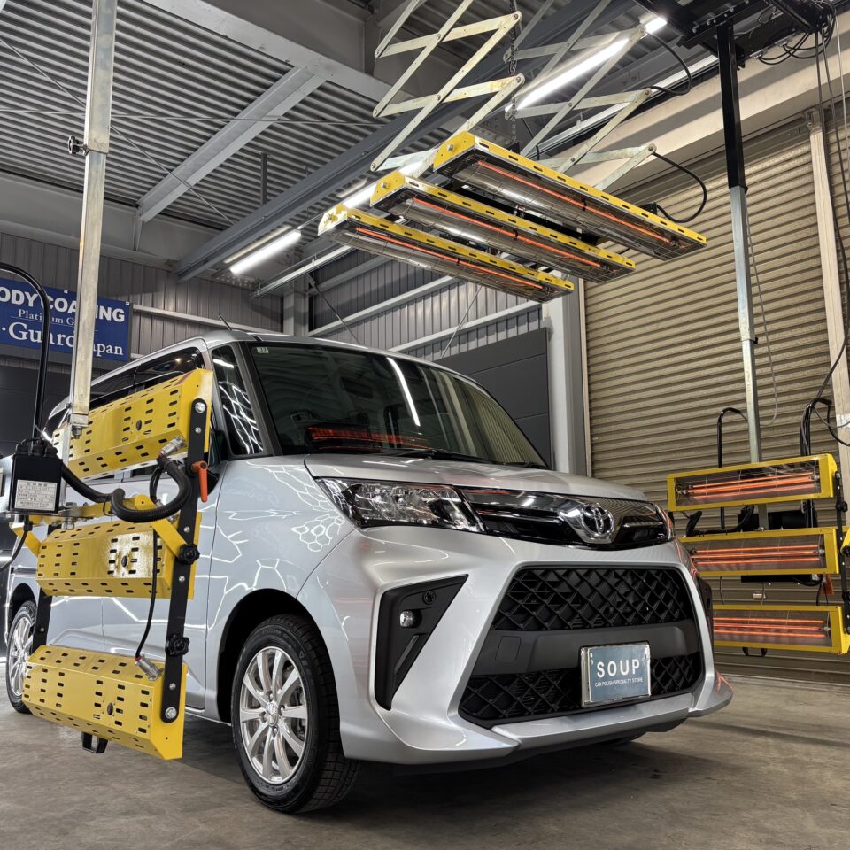 SOUP施工 トヨタルーミーM900Aに中波コルツヒーターを展開。サイドスタンド型と天井昇降パネル型の併用