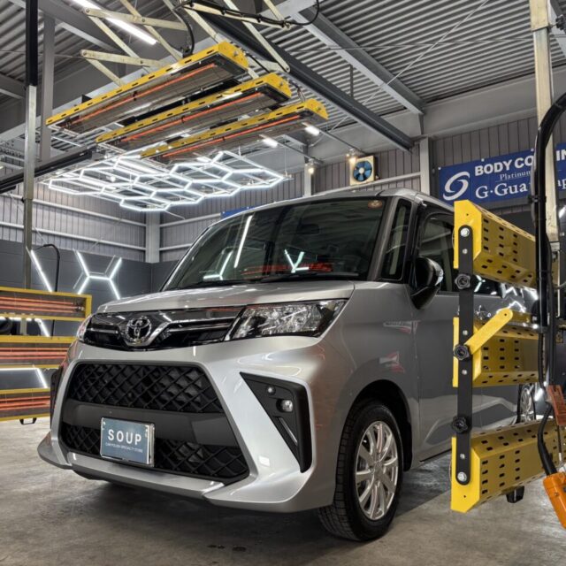 遠赤外線ヒーターによる強制乾燥で完全硬化を促進。徳島県三好市のカーコーティング専門店SOUPでは、温度管理を徹底し、G.Guardガラスコーティング本来の硬度・密着性・耐久性能を最大限まで引き出します。