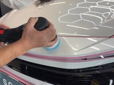徳島県美馬市よりお越し頂いた新車トヨタ MXPK16 アクアに、徳島県三好市カーコーティング専門店SOUPが軽研磨を施工。塗装面を均一化し、G.Guardガラスコーティングの透明感と光沢を一段と向上。