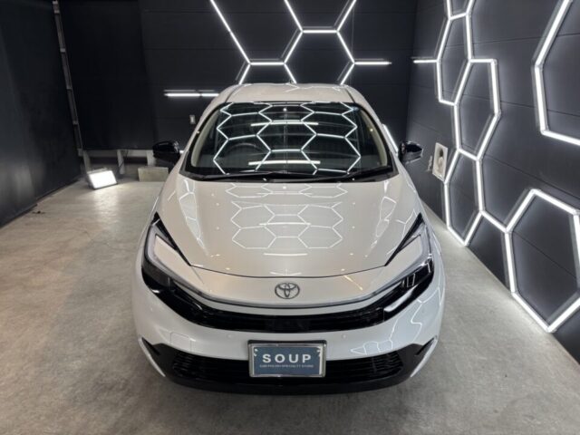 徳島県三好市のカーコーティング専門店SOUPにて、徳島県美馬市からご来店頂いた新車トヨタ MXPK16 アクアへG.Guardガラスコーティング〈プラチナ3層コーティング〉を施工。高硬度ガラス被膜が深い艶と長期耐久性を実現。