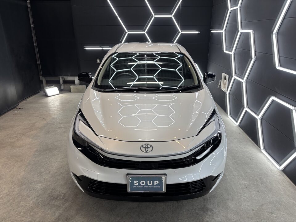 徳島県三好市のカーコーティング専門店SOUPにて、徳島県美馬市からご来店頂いた新車トヨタ MXPK16 アクアへG.Guardガラスコーティング〈プラチナ3層コーティング〉を施工。高硬度ガラス被膜が深い艶と長期耐久性を実現。