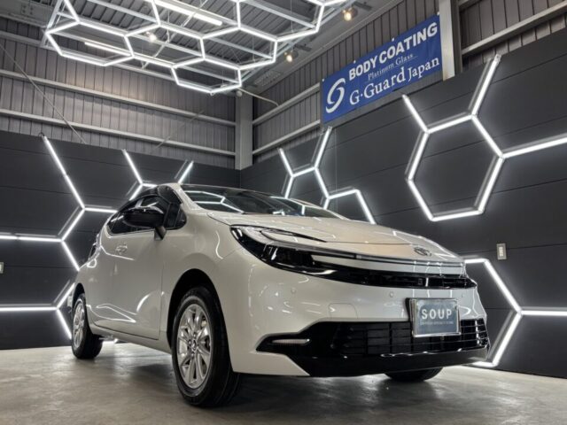 徳島県三好市のカーコーティング専門店SOUPにて、徳島県美馬市からご来店頂いた新車トヨタ MXPK16 アクアへG.Guardガラスコーティング〈プラチナ3層コーティング〉を施工。高硬度ガラス被膜が深い艶と長期耐久性を実現。