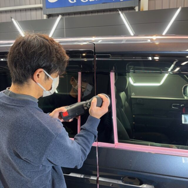 新車 ホンダ RP8 ステップワゴンに軽研磨を施し、徳島県三好市のカーコーティング専門店SOUPがSystemX PROセラミックコーティングを施工。微細な曇りを整え、透明感と光沢を最大限に引き出します。新車以上の艶を実現する高品質セラミックコーティングです。