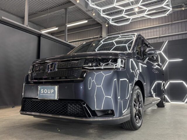 徳島県三好市のカーコーティング専門店SOUPにて、徳島県三好郡よりご来店の新車 ホンダ RP8 ステップワゴンへSystemX PROセラミックコーティングを施工。深い艶と強靭な被膜で、長期間にわたり美しいボディコンディションを維持します。新車の塗装を確実に守るプロ施工です。