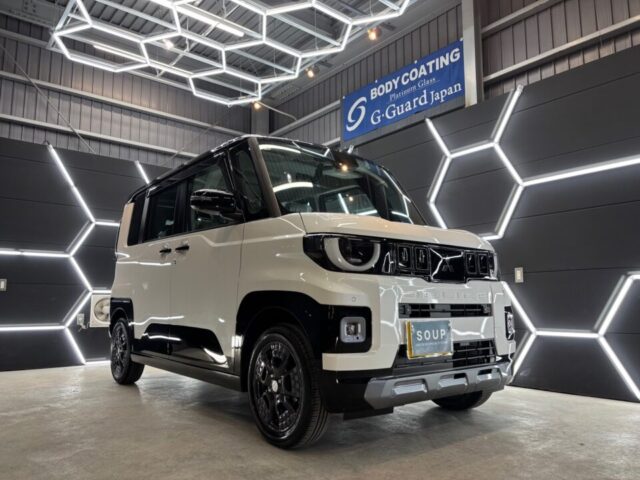 徳島県三好郡よりご来店いただいた新車 ミツビシ BA6A デリカミニのSystemX PROセラミックコーティング施工が完了しました。徳島県三好市のカーコーティング専門店SOUPによる徹底した細部洗浄・軽研磨・手塗り施工・ガスプライマー施工・スプレーガン施工・遠赤外線乾燥により、高耐久なセラミック被膜と圧倒的な艶を実現。長期間にわたり美しさを維持できる特別な一台へと仕上がりました。