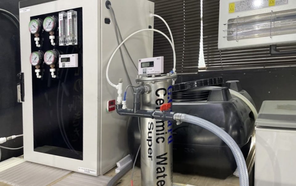 SOUPに設置された純水生産装置とG Guard Pure Silica Water用ユニット