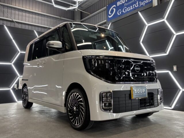 徳島県美馬郡よりご来店の新車ニッサン ルークス オーテックライン(BB2A)へ、G.Guardプラチナ3層コーティングとSystemX Glass全面ガラス施工が完了。